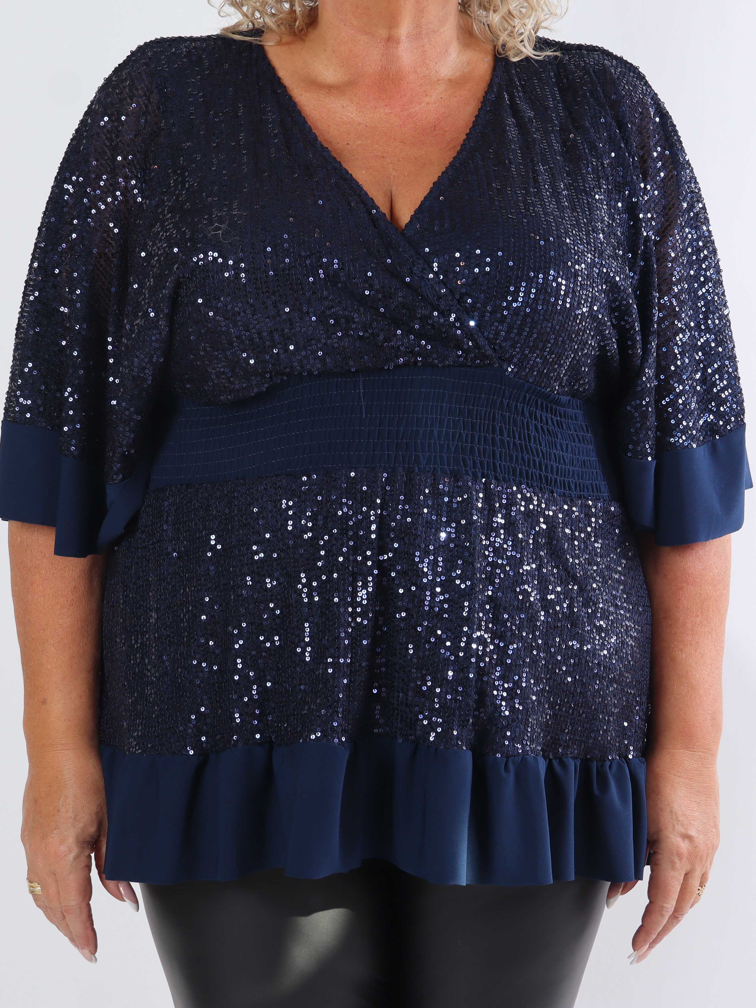Pamela Glitter Shirt - Plus size paljett-tunika med smock och volanger